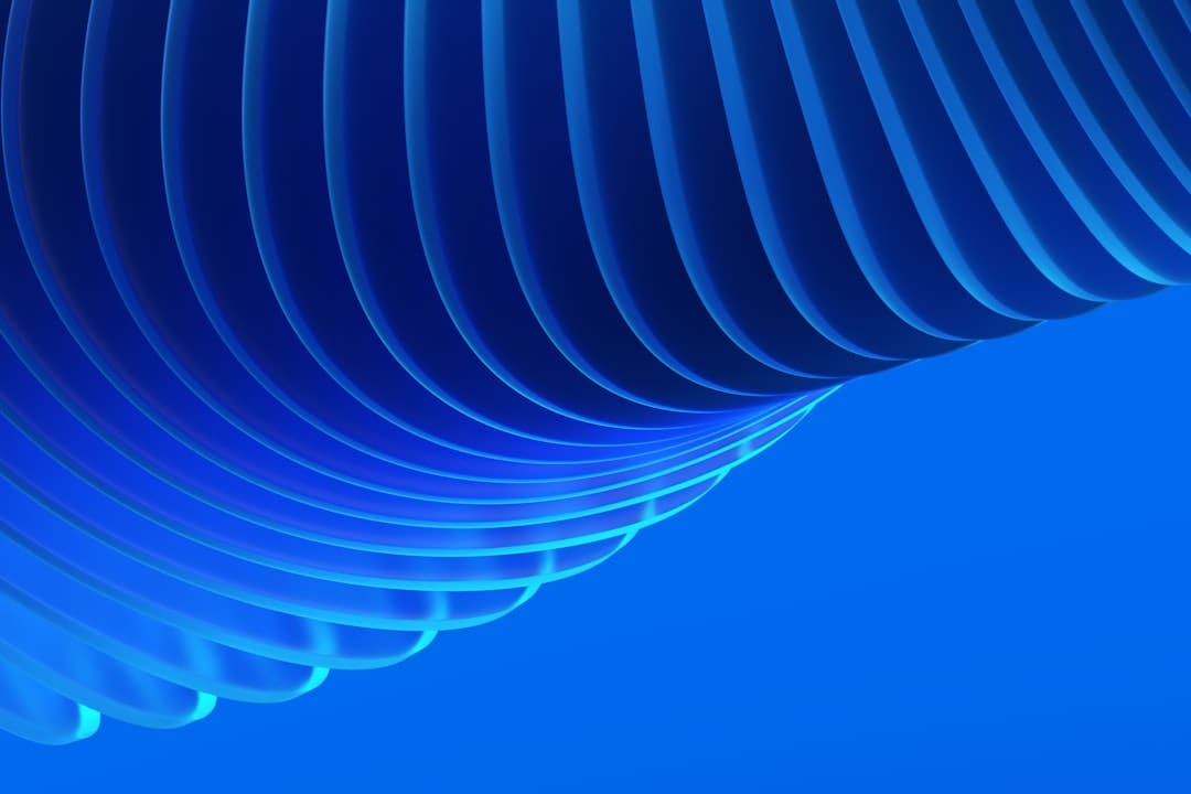 我国首座大型海上浮式液化天然气出产设备启航